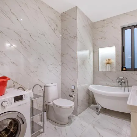 Apartamento New - Unique 3br In Sought-after Area Of Malta By Sf Homes Hal Ghaxiak