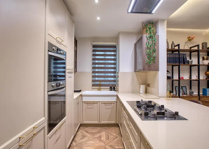 公寓 New - Unique 3br In Sought-after Area Of Malta By Sf Homes