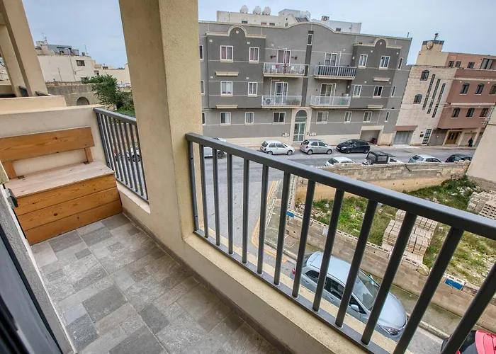 New - Unique 3br In Sought-after Area Of Malta By Sf Homes Apartment *